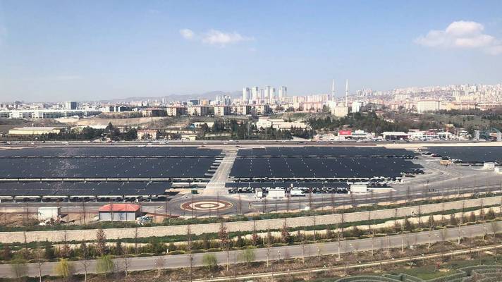 [Translate to Spanish:] Ankapark solar carport